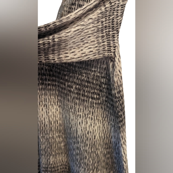 EUC TART black white grey gradient deep V neck long sleeve top back cut out - Picture 8 of 12